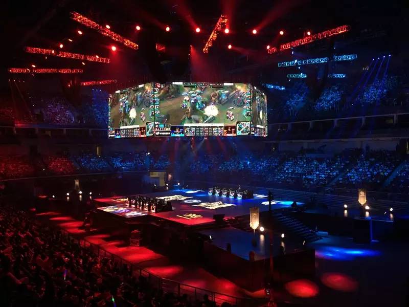 Top Esports 和 Anyone’s Legend 在 LPL Split 2 2025 中取得胜利