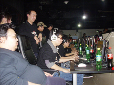 Legacy , GamerLegion , 和 aurora 晋级 PGL Masters Bucharest 2025 的季后赛