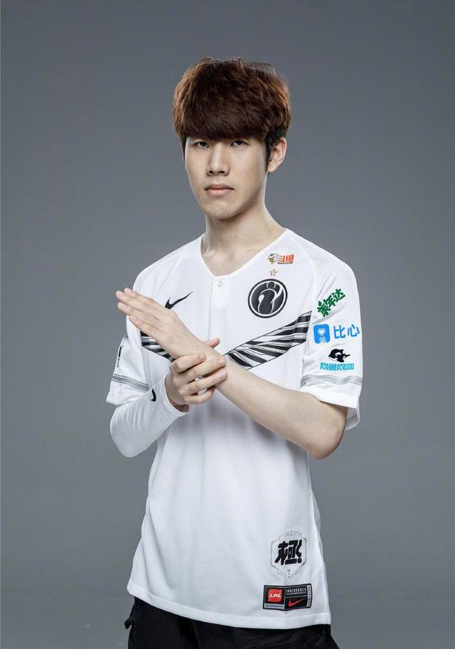 【战报】2025LPL春季赛LGD 0-2 RNG，RNG加冕常规赛头名